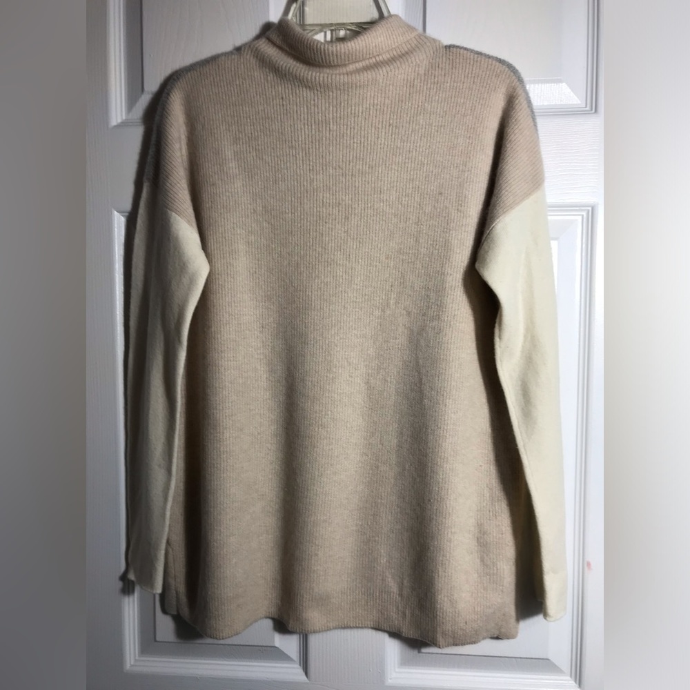 Cashmere Knit Sweater in Heather Gray and Blush L